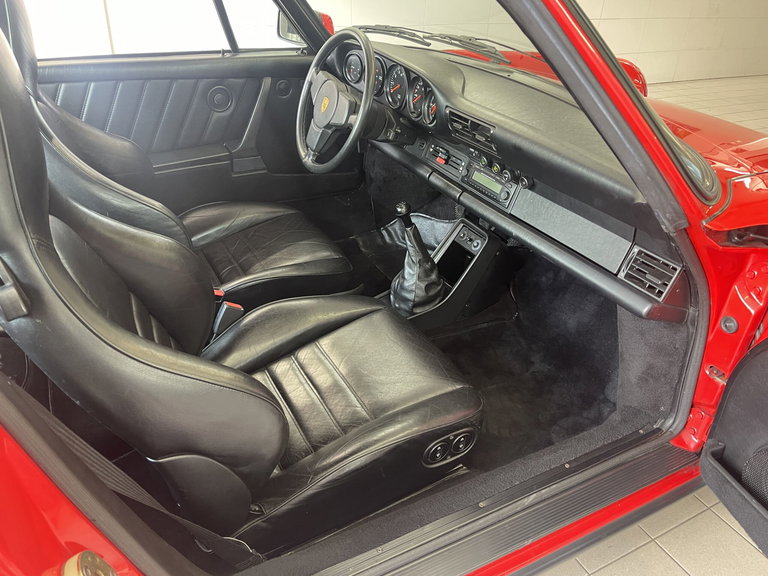 Porsche 911 Carrera 3.2