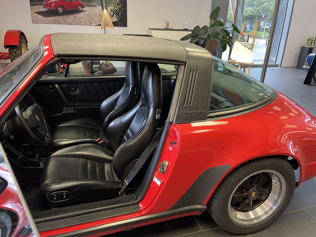 Porsche 911 Carrera 3.2