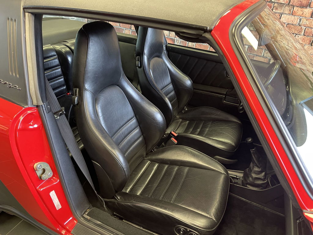 Porsche 911 Carrera 3.2