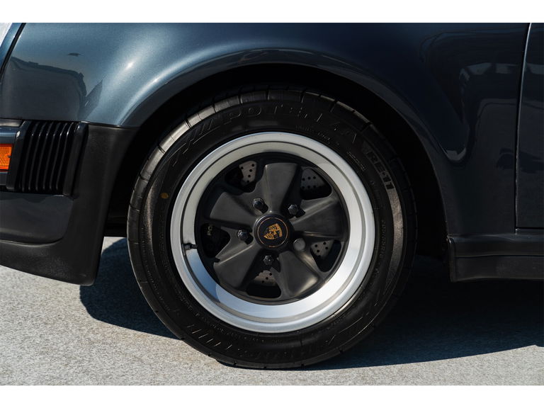 Porsche 911 Turbo 3.3 (US)