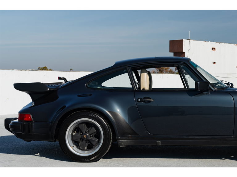 Porsche 911 Turbo 3.3 (US)