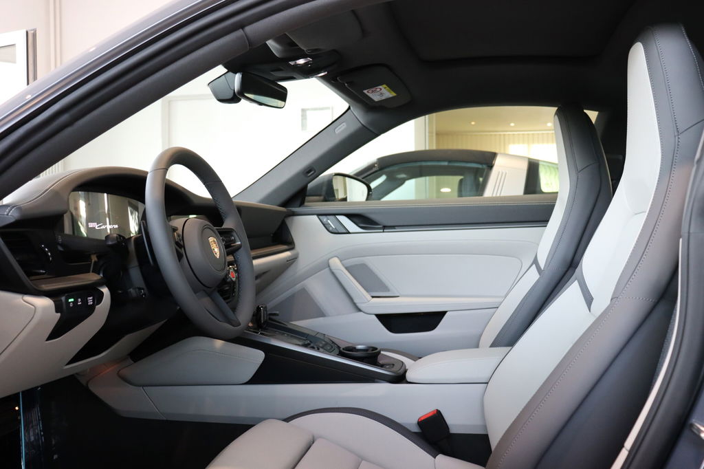 Porsche 992.2 Carrera