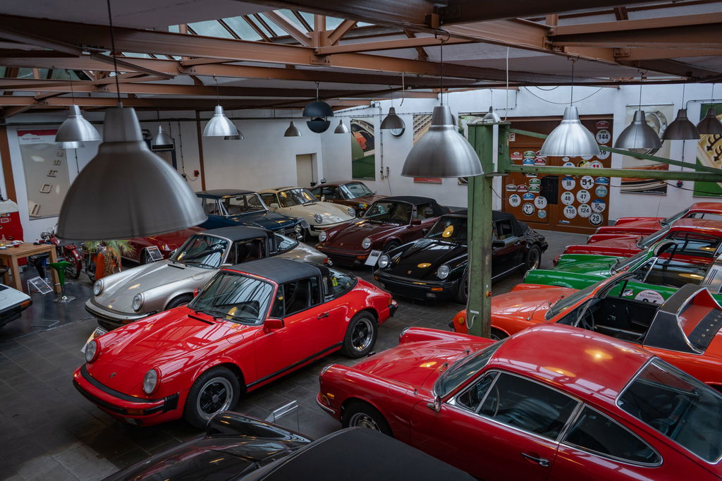 Porsche 911 Carrera 3.2 (KAT)