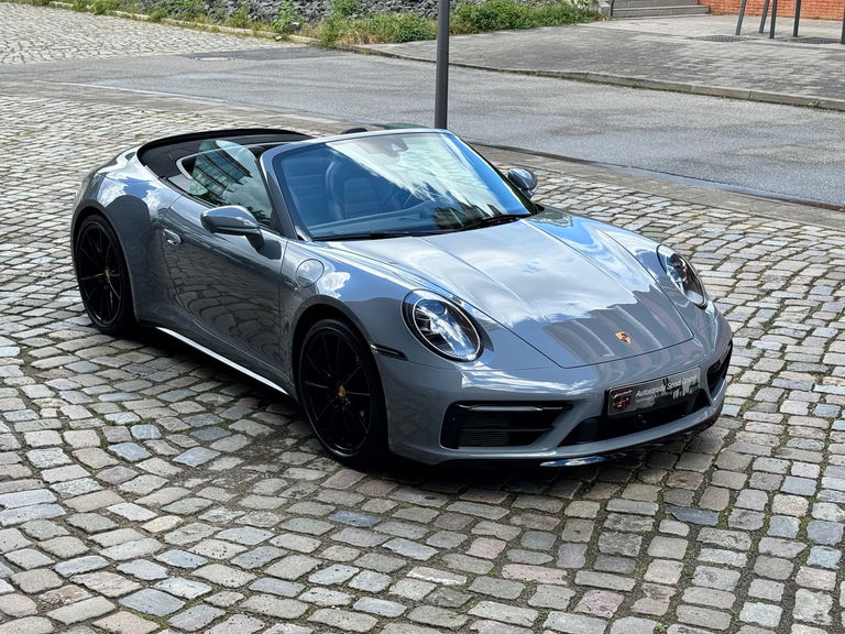 Porsche 992 Carrera