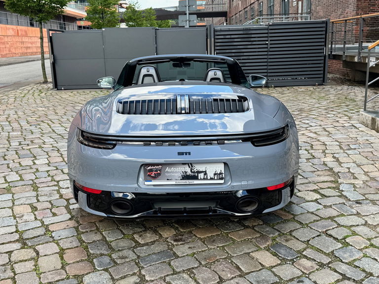 Porsche 992 Carrera