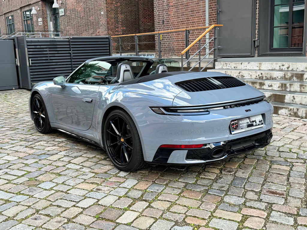 Porsche 992 Carrera