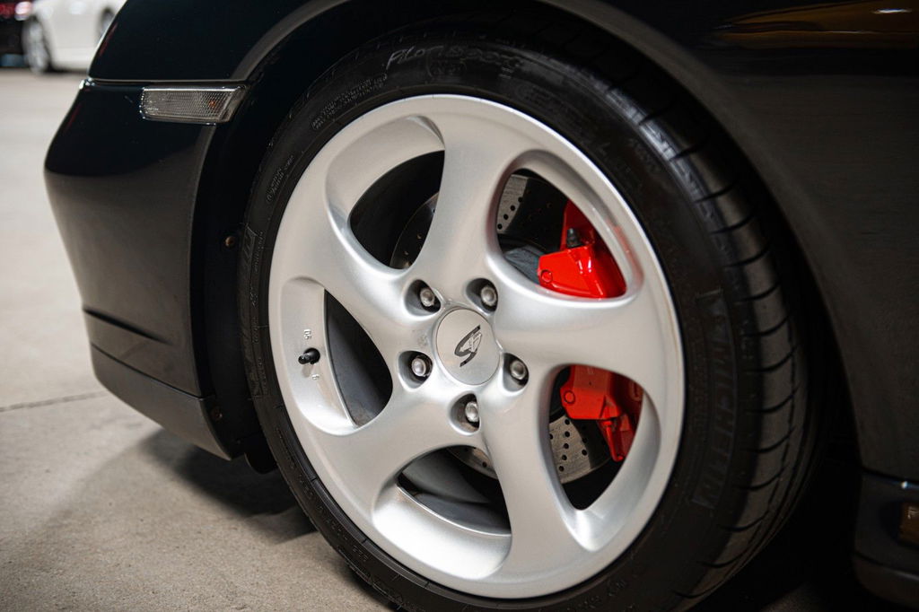 Porsche 996 Carrera 4S