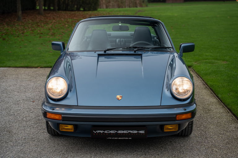 Porsche 911 Carrera 3.2