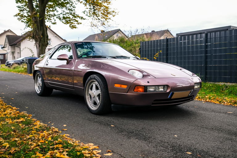 Porsche 928 S4