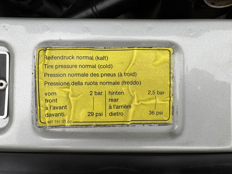 Porsche 911 Carrera 3.2