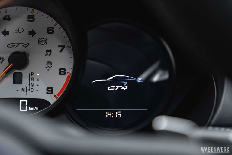 Porsche 718 Cayman GT4