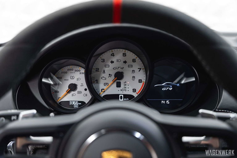 Porsche 718 Cayman GT4