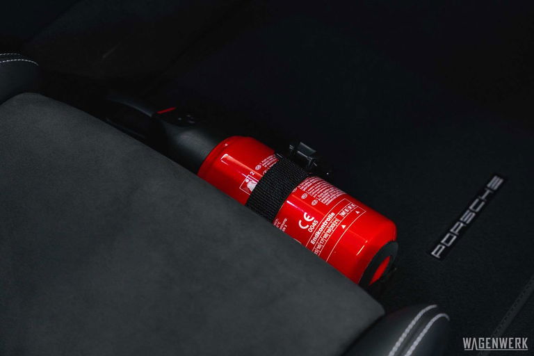 Porsche 718 Cayman GT4