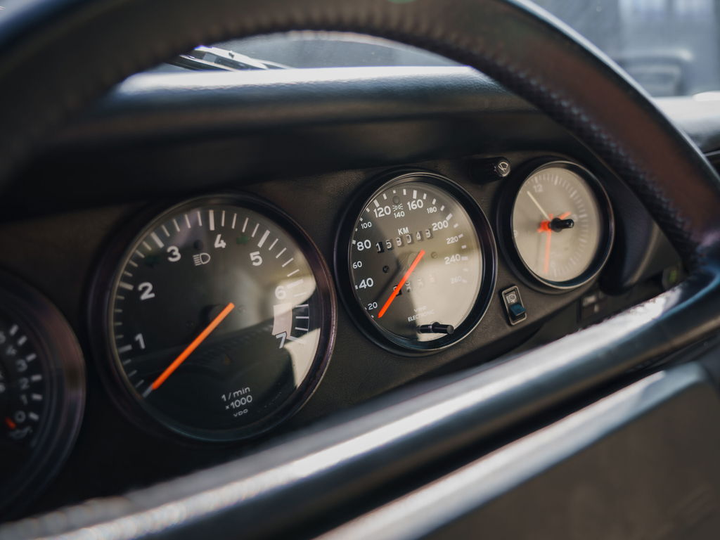 Porsche 911 Carrera 3.2 (US)