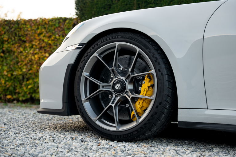 Porsche 992 GT3 Touring