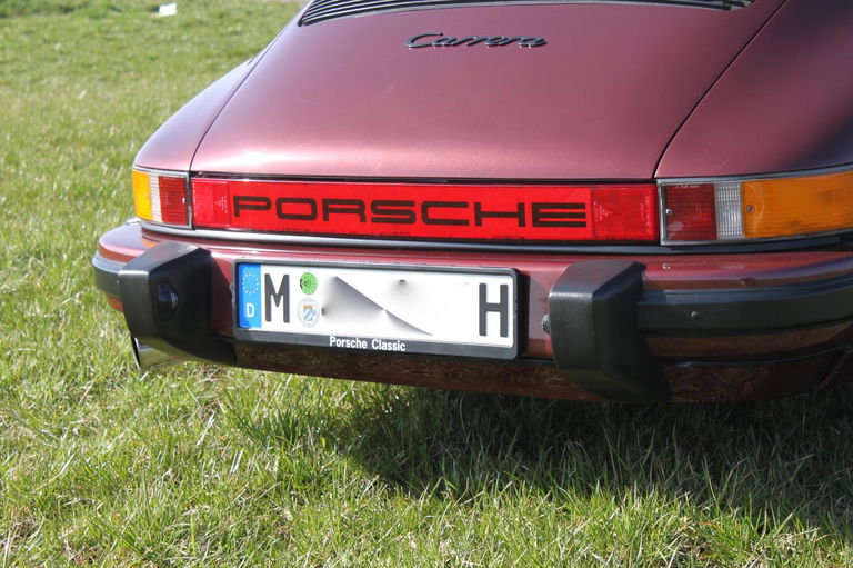 Porsche 911 Carrera 3.2