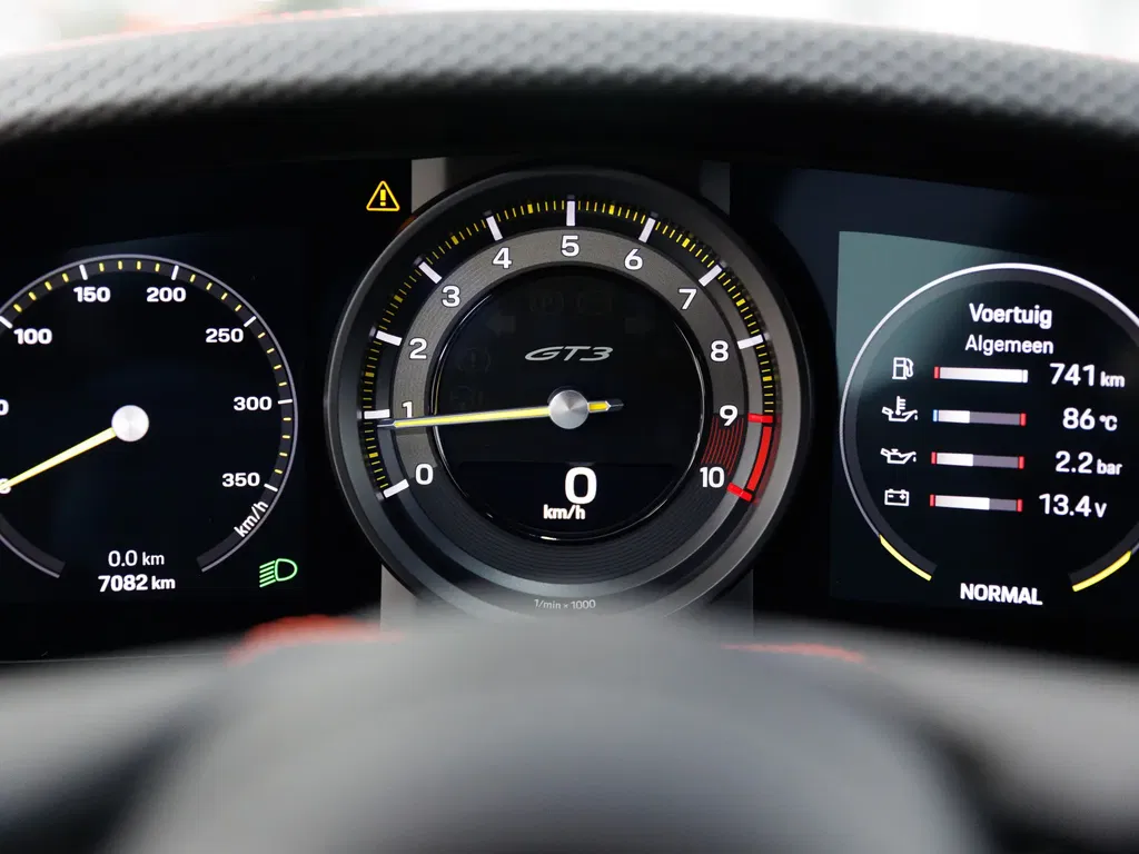 Porsche 992 GT3 Touring