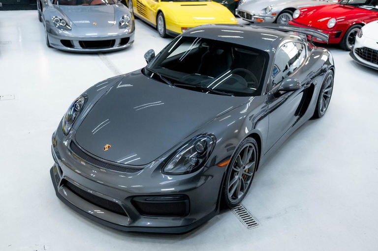 Porsche 981 Cayman GT4