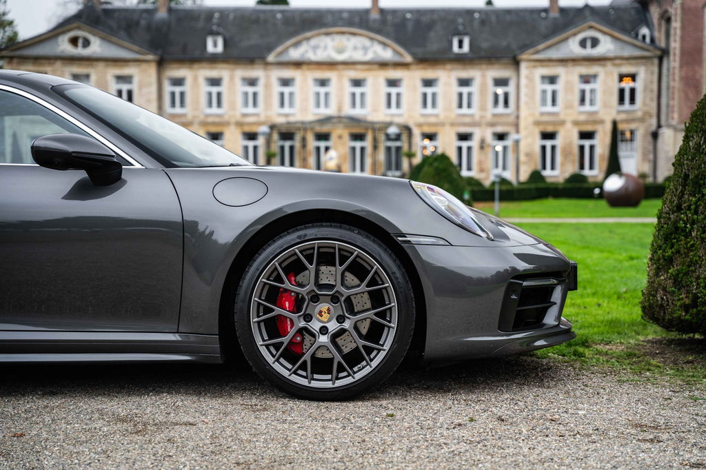 Porsche 992 Carrera 4S