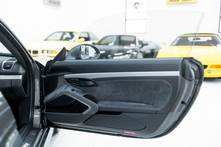 Porsche 981 Cayman GT4