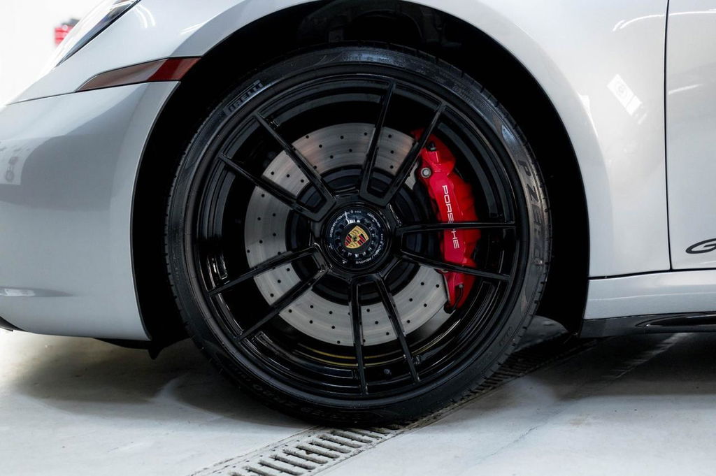 Porsche 992 Targa 4 GTS