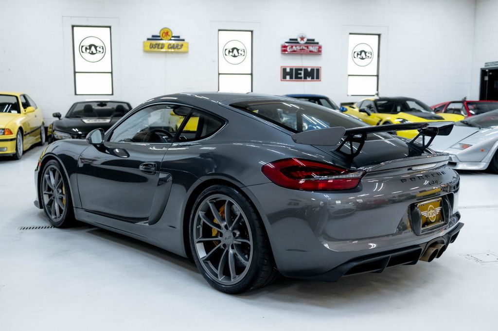 Porsche 981 Cayman GT4