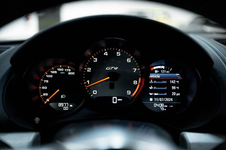 Porsche 981 Cayman GT4