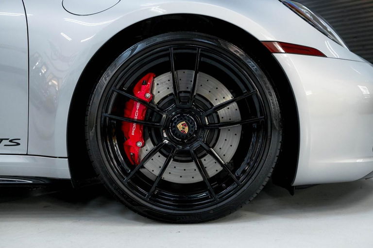 Porsche 992 Targa 4 GTS