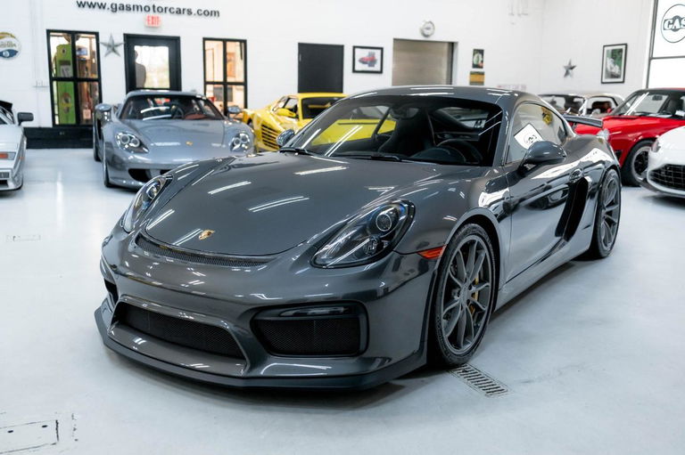 Porsche 981 Cayman GT4
