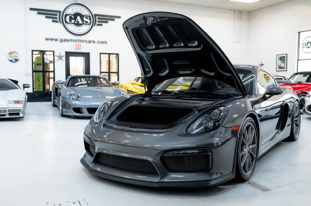 Porsche 981 Cayman GT4