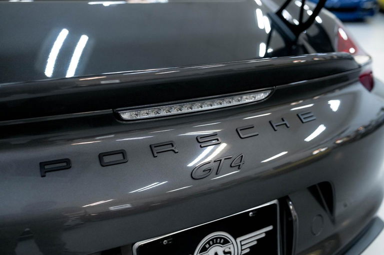 Porsche 981 Cayman GT4