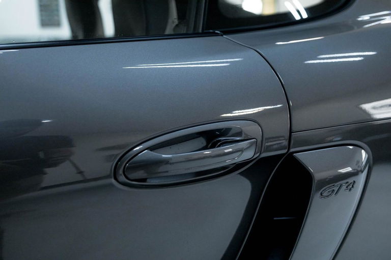 Porsche 981 Cayman GT4