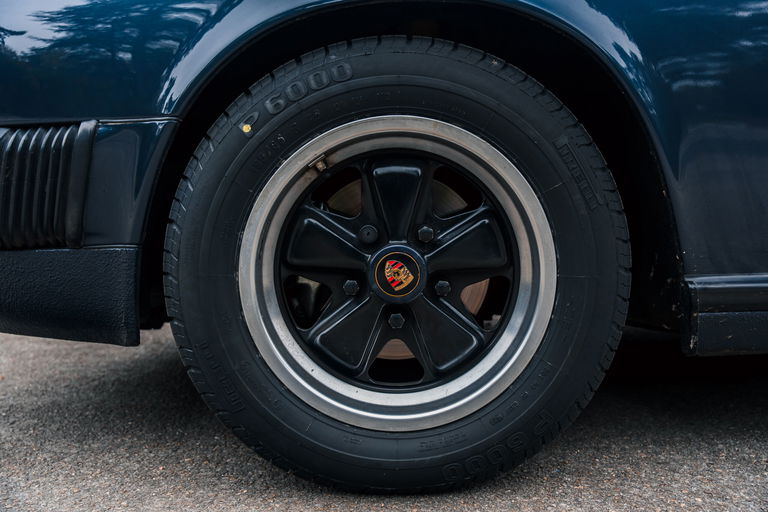 Porsche 911 Carrera 3.2