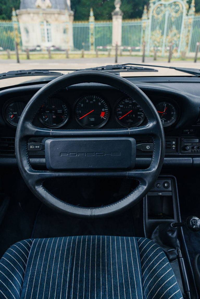 Porsche 911 Carrera 3.2