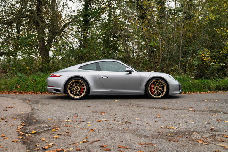 Porsche 991.2 Carrera GTS