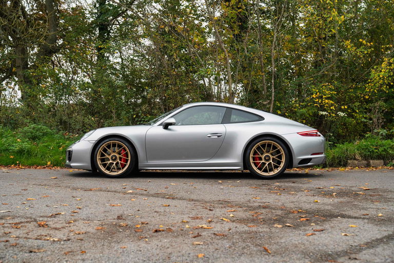 Porsche 991.2 Carrera GTS
