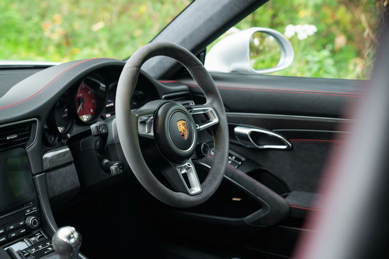 Porsche 991.2 Carrera GTS
