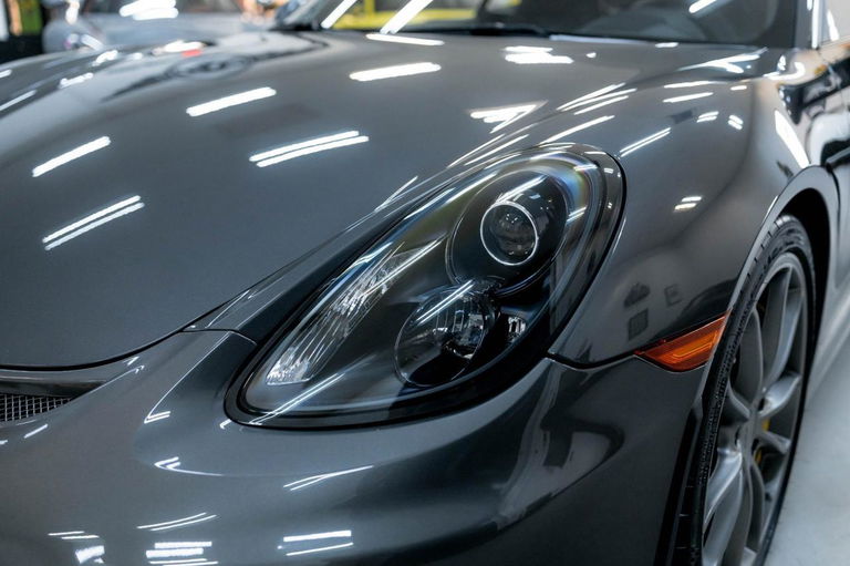 Porsche 981 Cayman GT4