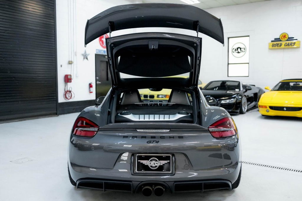 Porsche 981 Cayman GT4