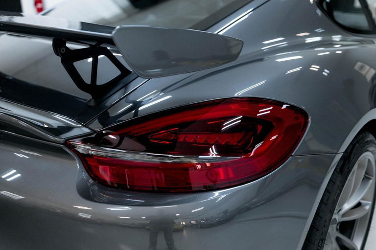 Porsche 981 Cayman GT4