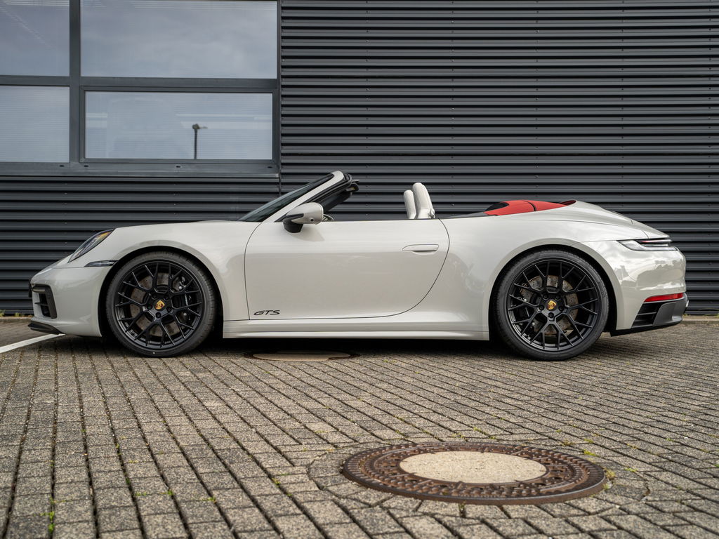 Porsche 992 Carrera GTS