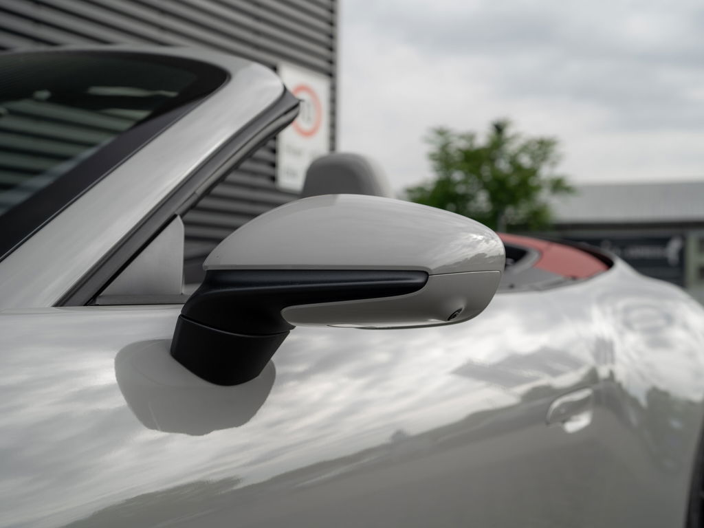 Porsche 992 Carrera GTS