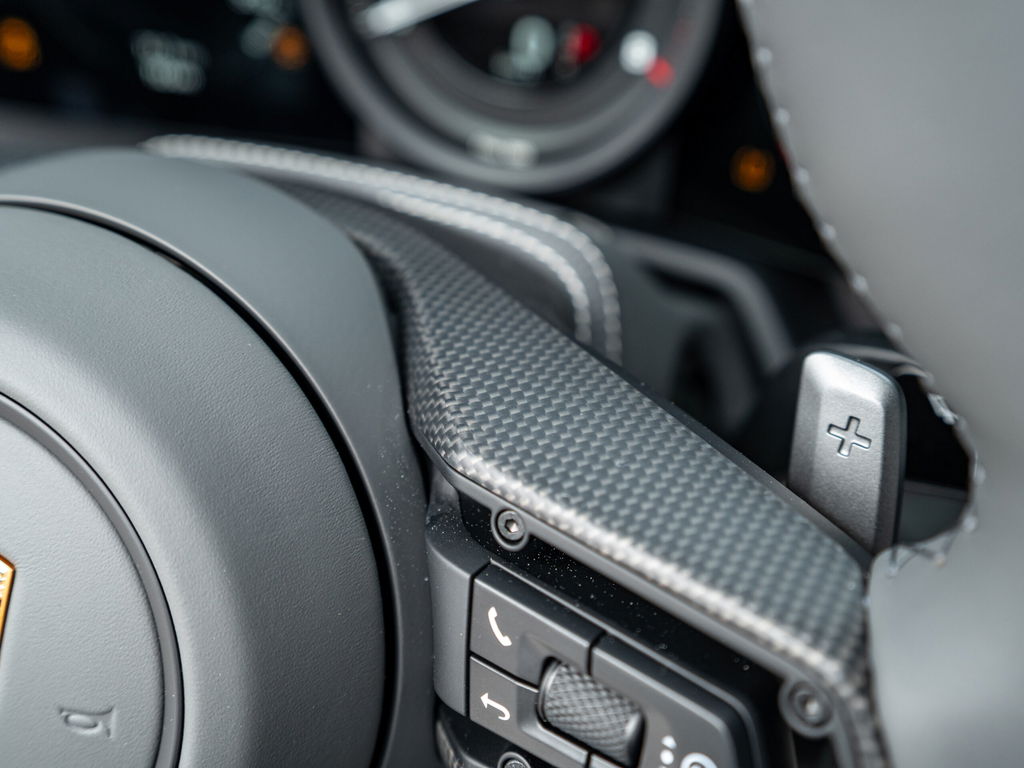 Porsche 992 Carrera GTS