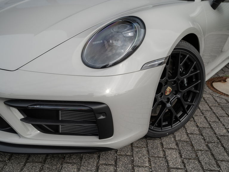 Porsche 992 Carrera GTS