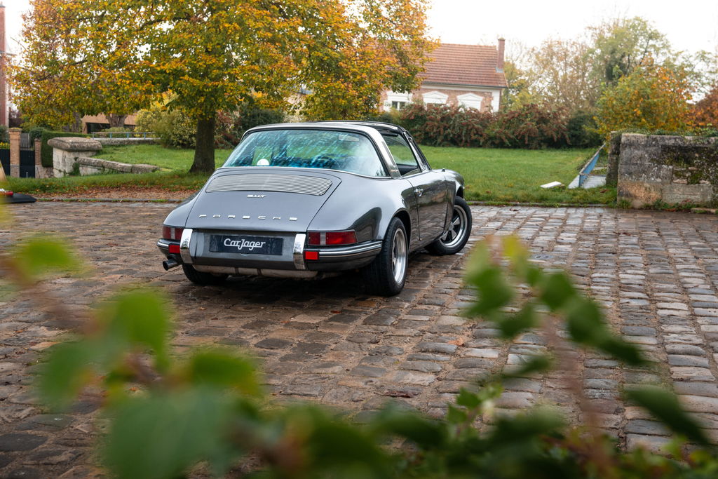 Porsche 911 T