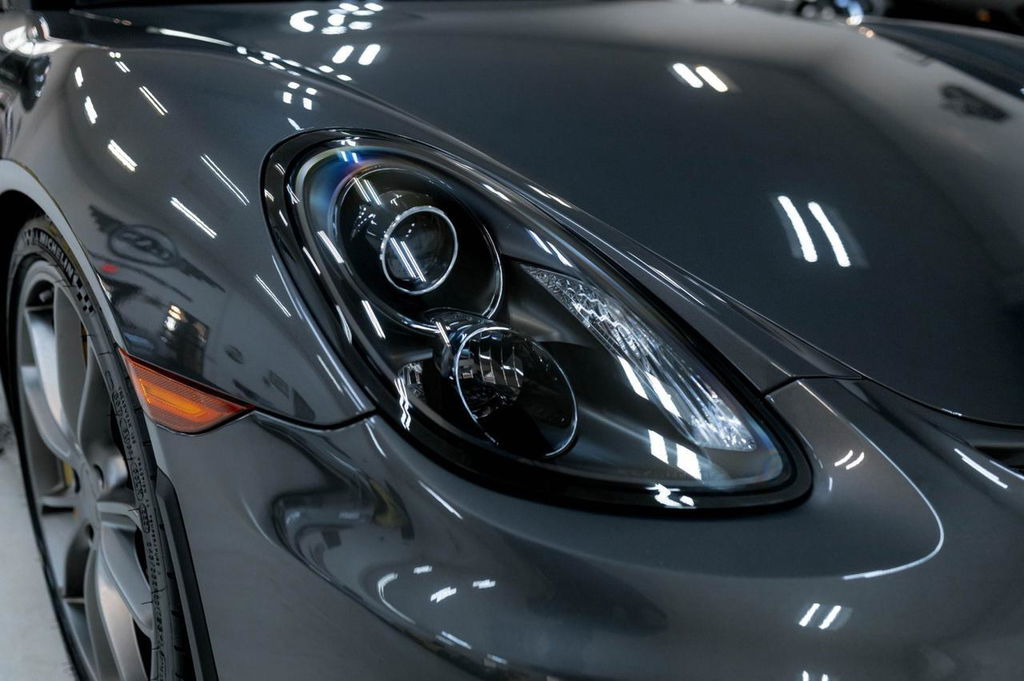 Porsche 981 Cayman GT4