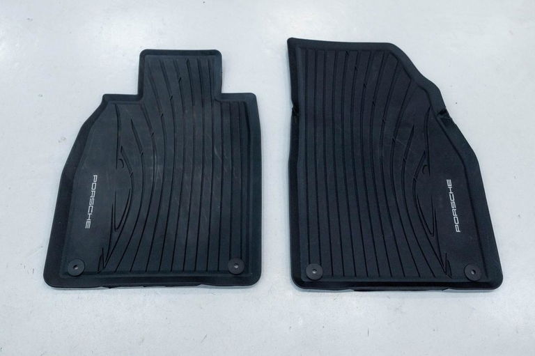 Porsche 981 Cayman GT4