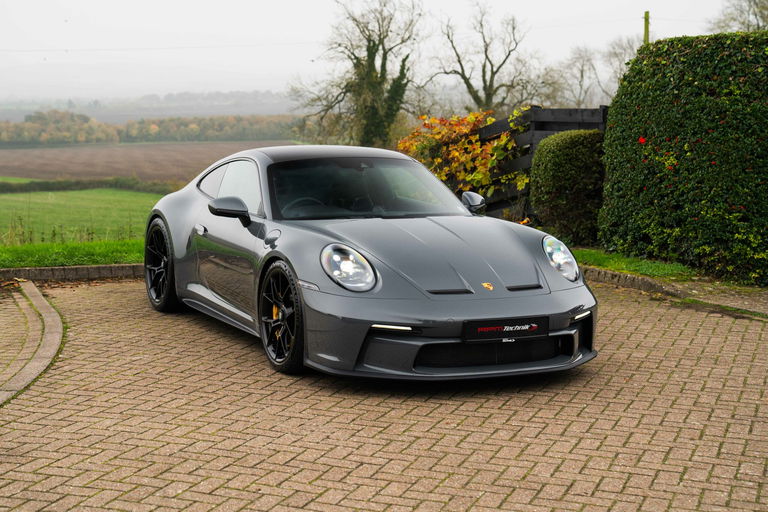 Porsche 992 GT3 Touring