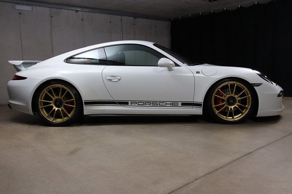 Porsche 991 Carrera GTS
