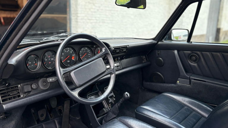 Porsche 911 Carrera 3.2